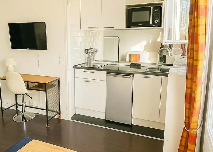 Bright With Stunning Open View 16, Dauphine * Párizs